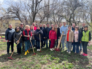 Сотрудники КСП Волгоградской области приняли участие в общегородском субботнике